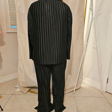 Load image into Gallery viewer, Raven Satin Pleated Top