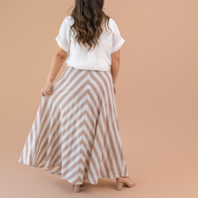 Load image into Gallery viewer, Shoreline Maxi Skirt

